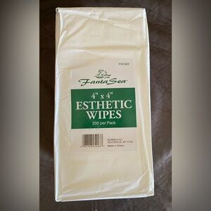 White Esthetic Wipes 4" x 4" - 200 Pack